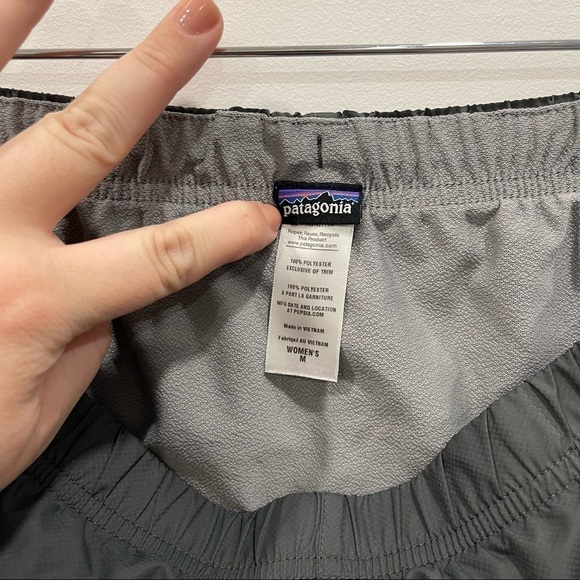 Patagonia Women’s Strider Shorts 3 1/4 Grey Pink Size Medium - Picture 7 of 7